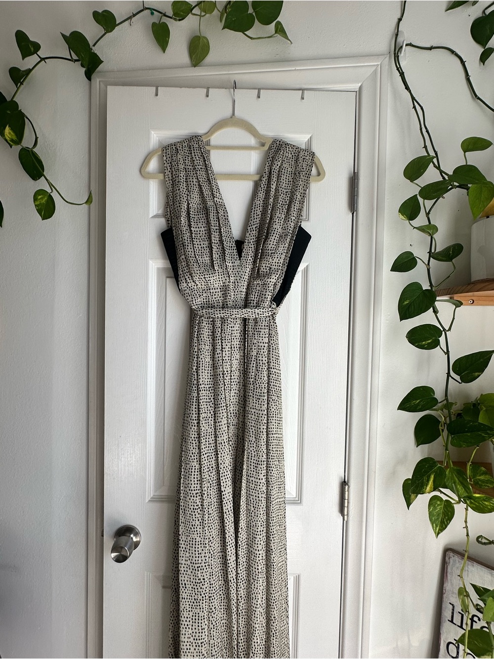 Sleeveless V-Neck Maxi Dress in Cream and Black Dot Print